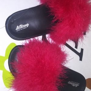 CUSTOM MADE FUR & BEDAZZLED SLIDES